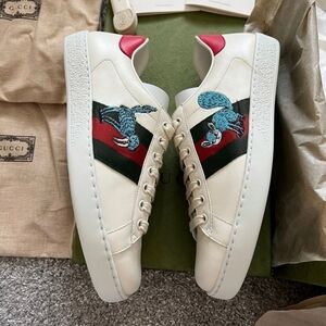 Gucci White Sneakers with Embroidered Birds
